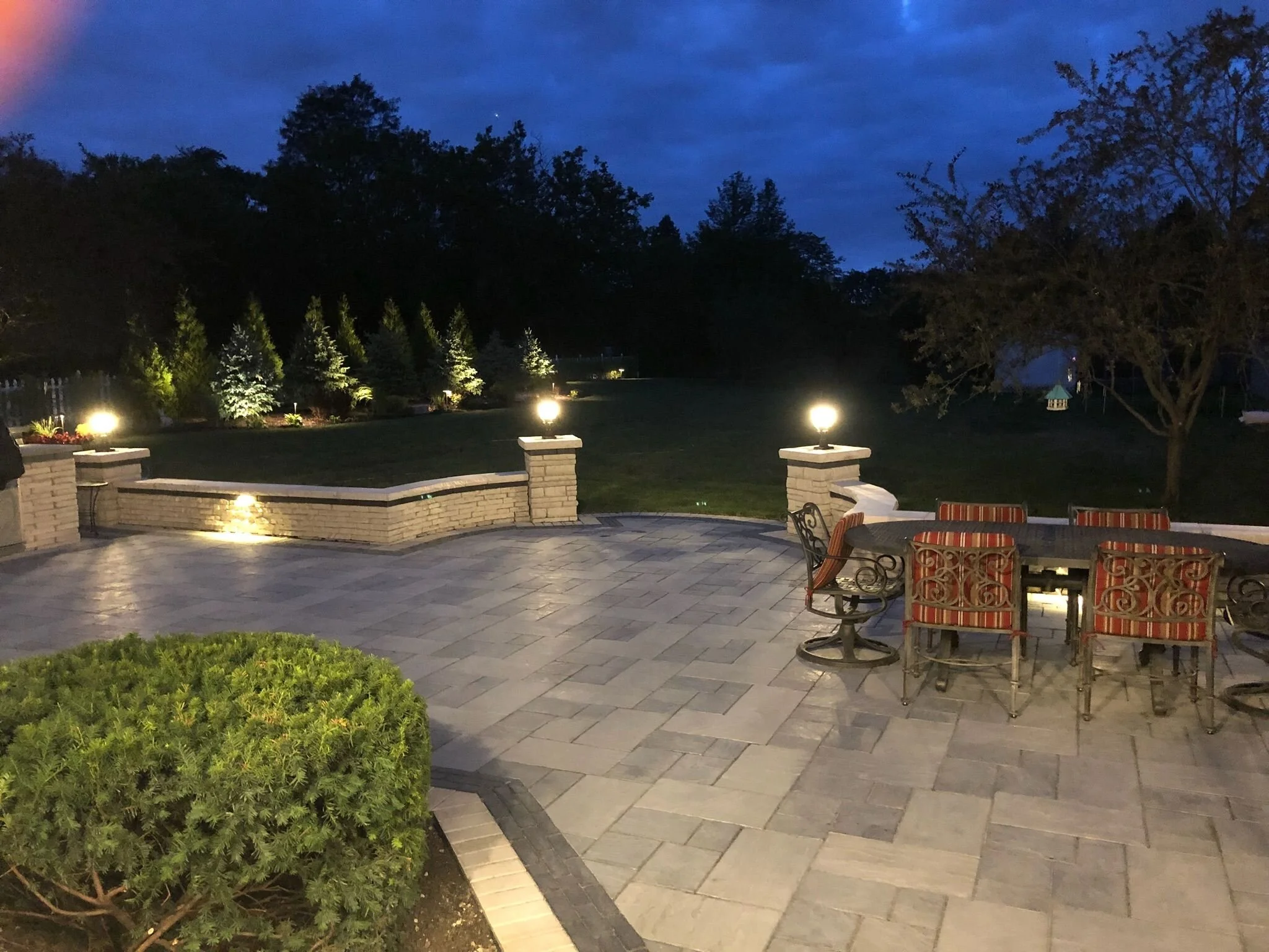 5 Outdoor Lighting Ideas for Your Front Yard in Buffalo Grove and Wilmette, IL