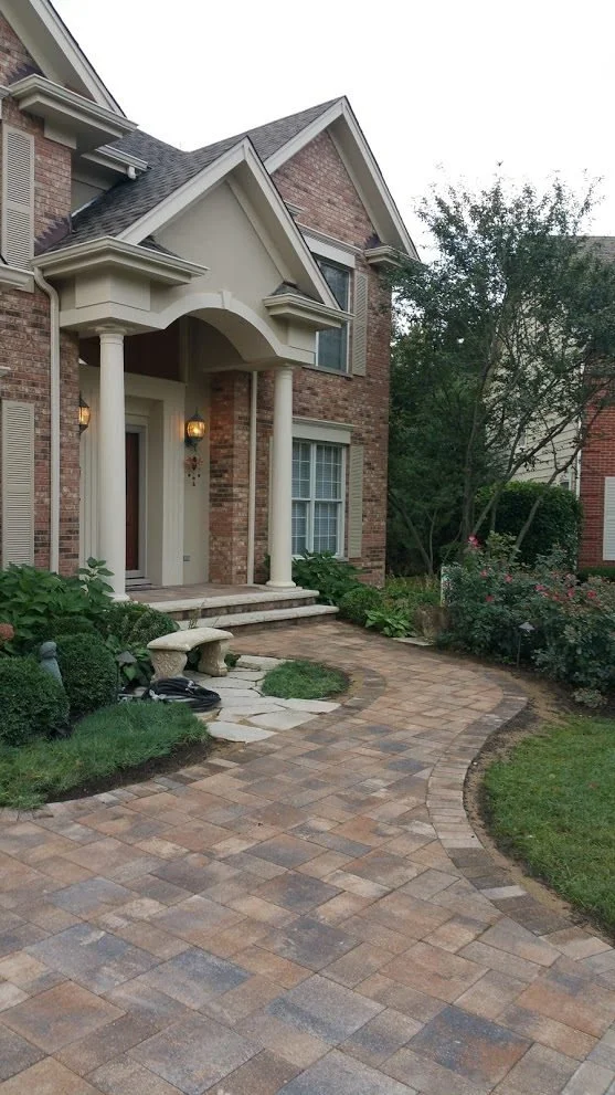Your Front Yard Landscape Will Pop With These Outdoor Lighting Trends in Lake Forest and Glenview, IL