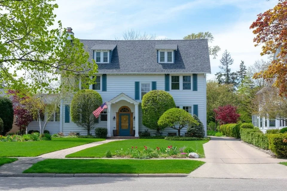 Make 2022 Easier By Planning Your Lawn Care Service Now in Buffalo Grove and Highland Park, IL