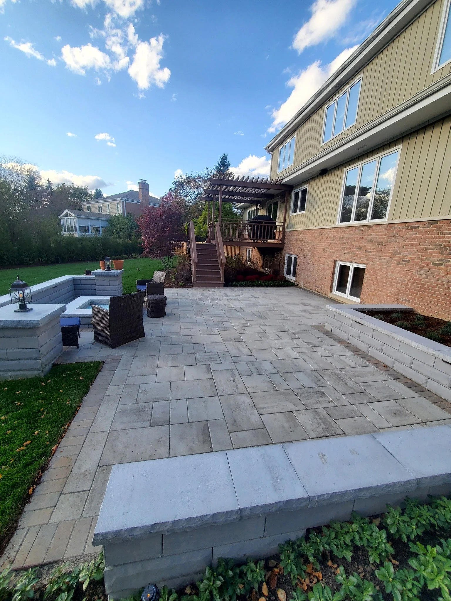 What to Look For in Patio Pavers for Lake Forest and Buffalo Grove, IL, Outdoor Living Spaces