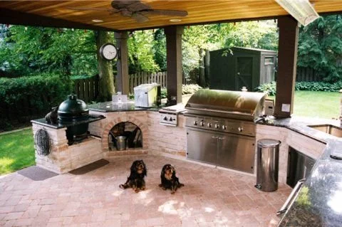 Enjoy the Breeze and Fresh Air While Preparing Dinner in Your Outdoor Kitchen in the Northbrook and Highland Park, IL Areas