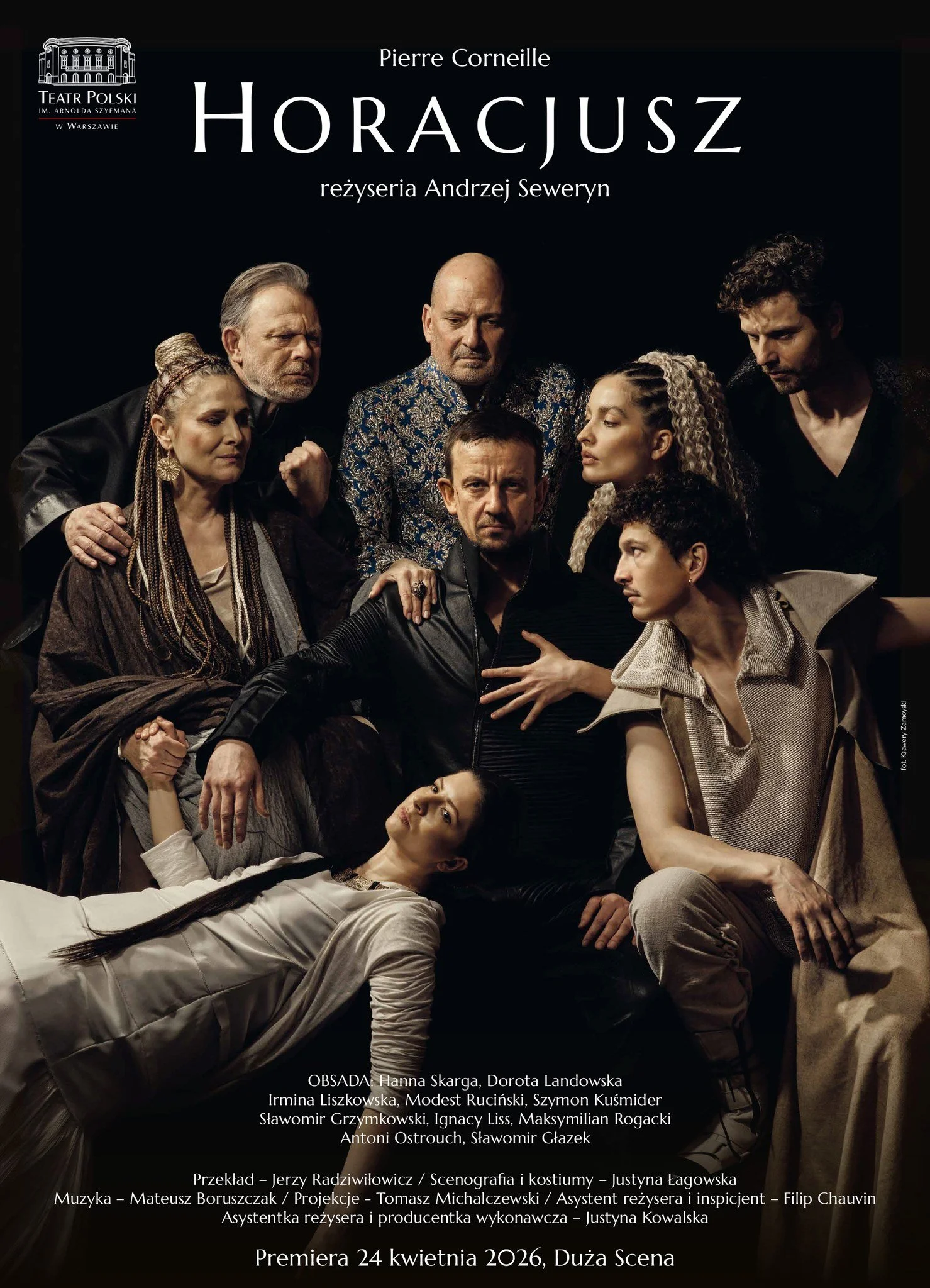 Official poster for the theatrical production of "Horatius" by Pierre Corneille, directed by Andrzej Seweryn, featuring a group of diverse actors in dramatic poses. The premiere is scheduled for April 24, 2026, at the large stage of Teatr Polski in Warsaw.
