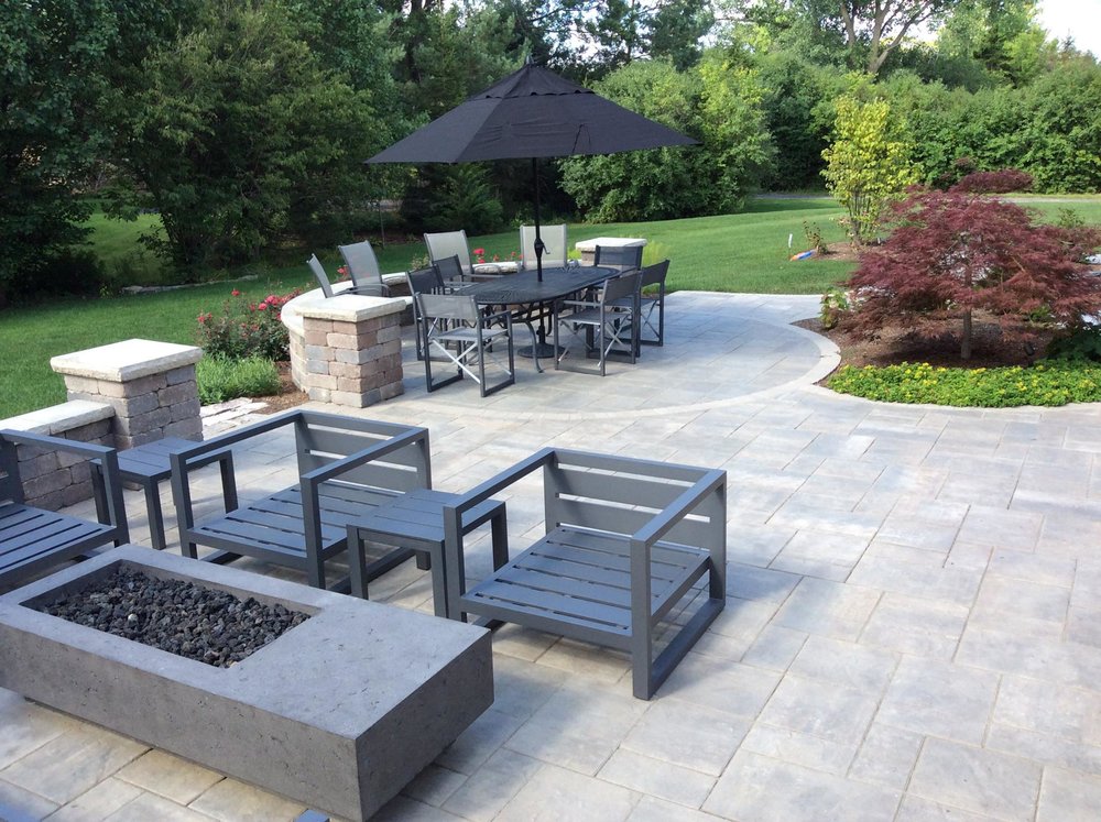 Landscaping Inspiration for Your Outdoor Kitchen in the Oswego, IL Area.jpg