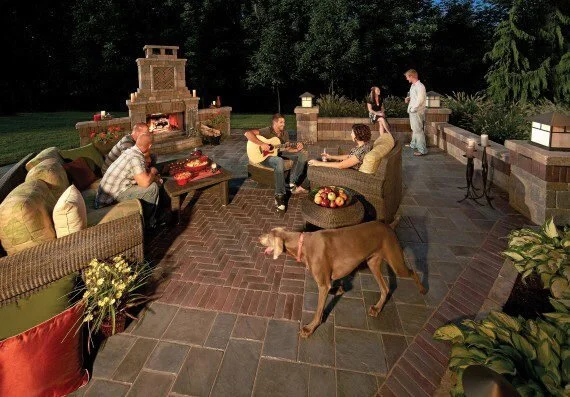 Choosing Your Brick Patio Color Palette to Compliment Your Burr Ridge, IL, Home.jpg