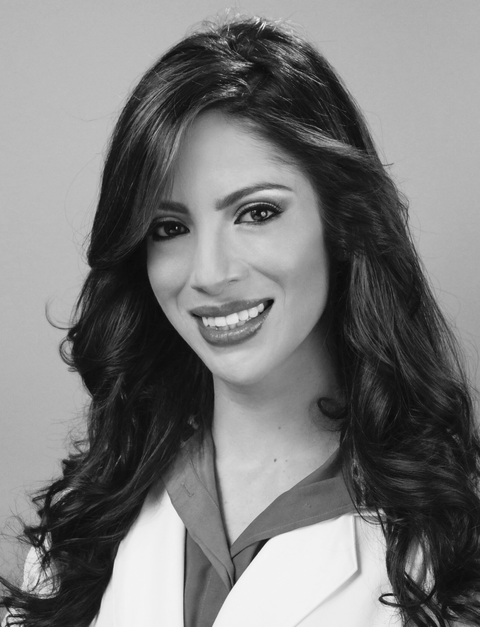 ANA CAROLINA VICTORIA, MD