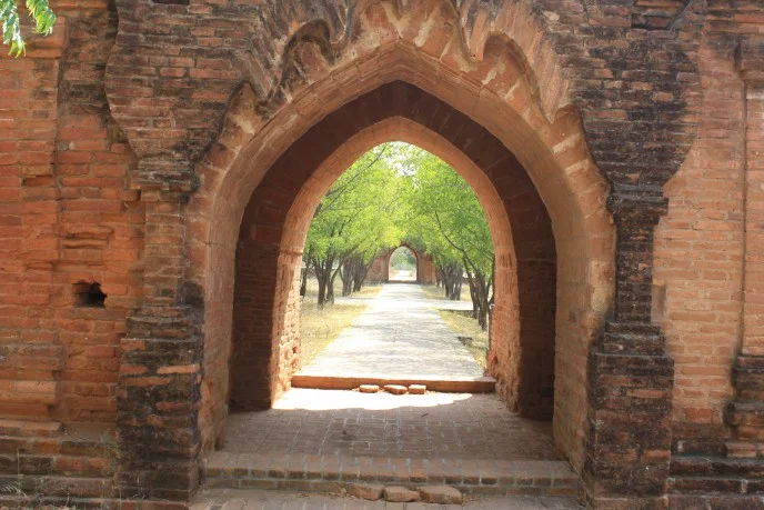 Travel in Myanmar: Around Mandalay