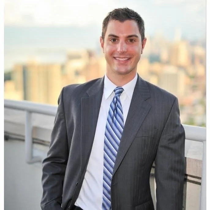 male therapist psychologist Massachusetts Chicago