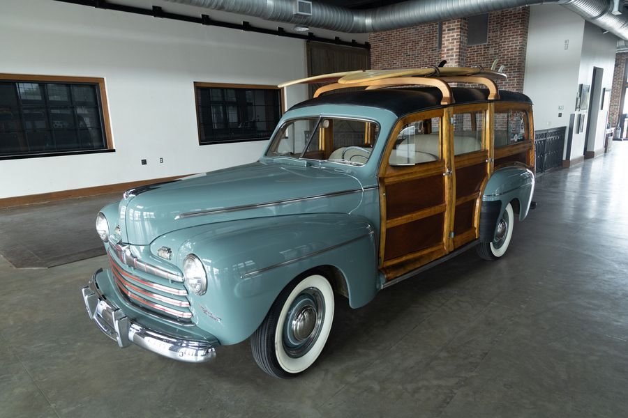 1964 Ford Super Deluxe Woodie. 18.jpg