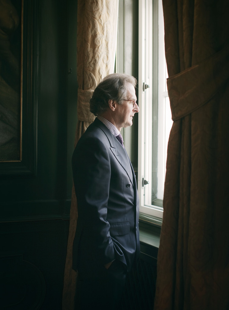 Ton Rombouts . Voormalig burgemeester van Wouw, Boxtel en 's-Hertogenbosch. Ook is hij lid van de Eerste Kamer der Staten-Generaal.