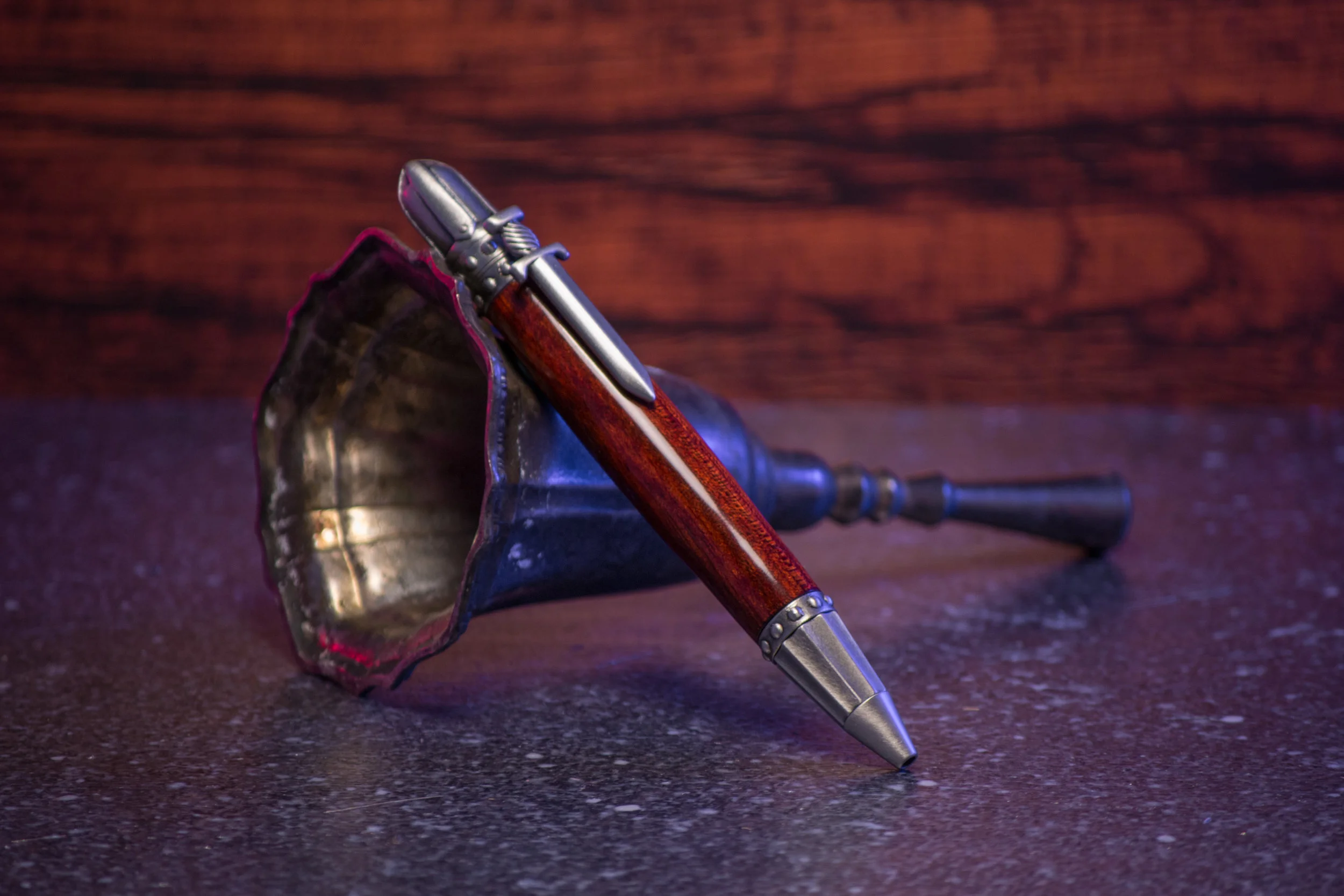 KnightPenThumb-5.jpg
