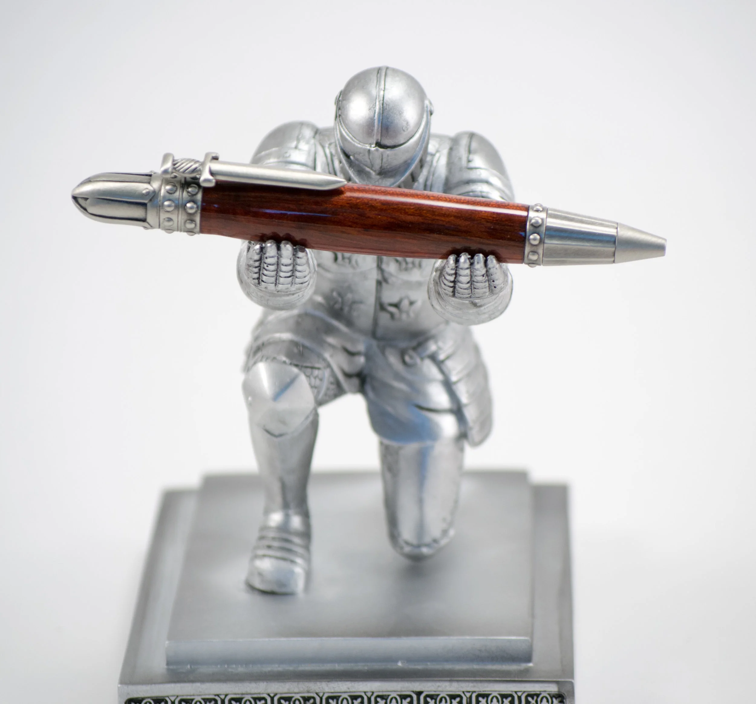 KnightPenWithStatue.jpg