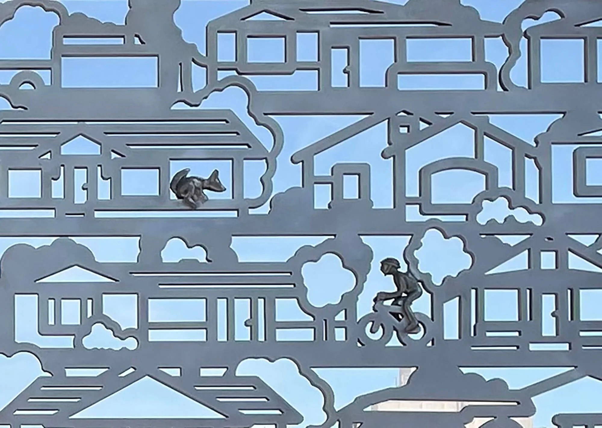 art screens with tiny sculptures biker, murder fox