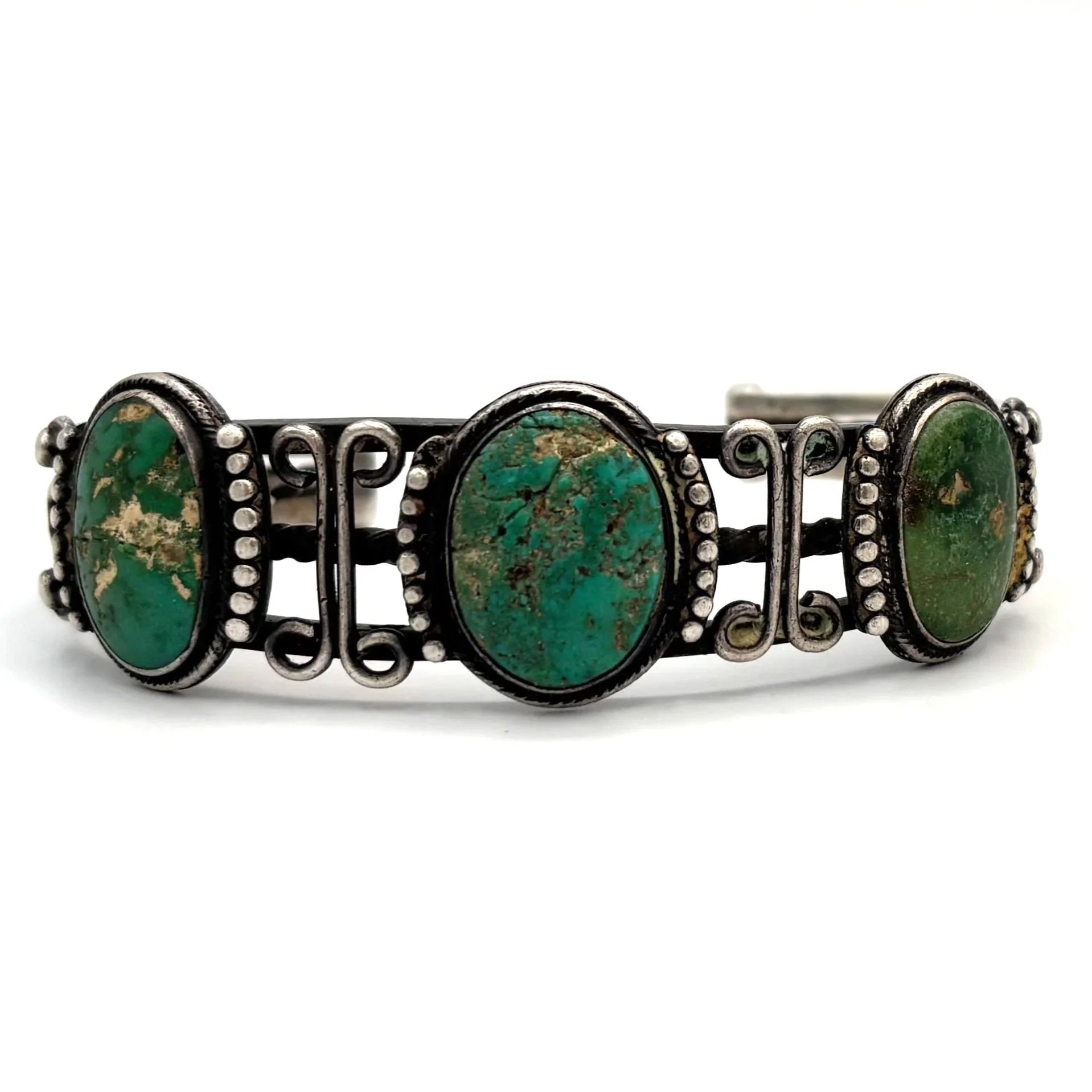 Vintage Navajo & Pueblo Jewelry at Kimosabé, Taos
