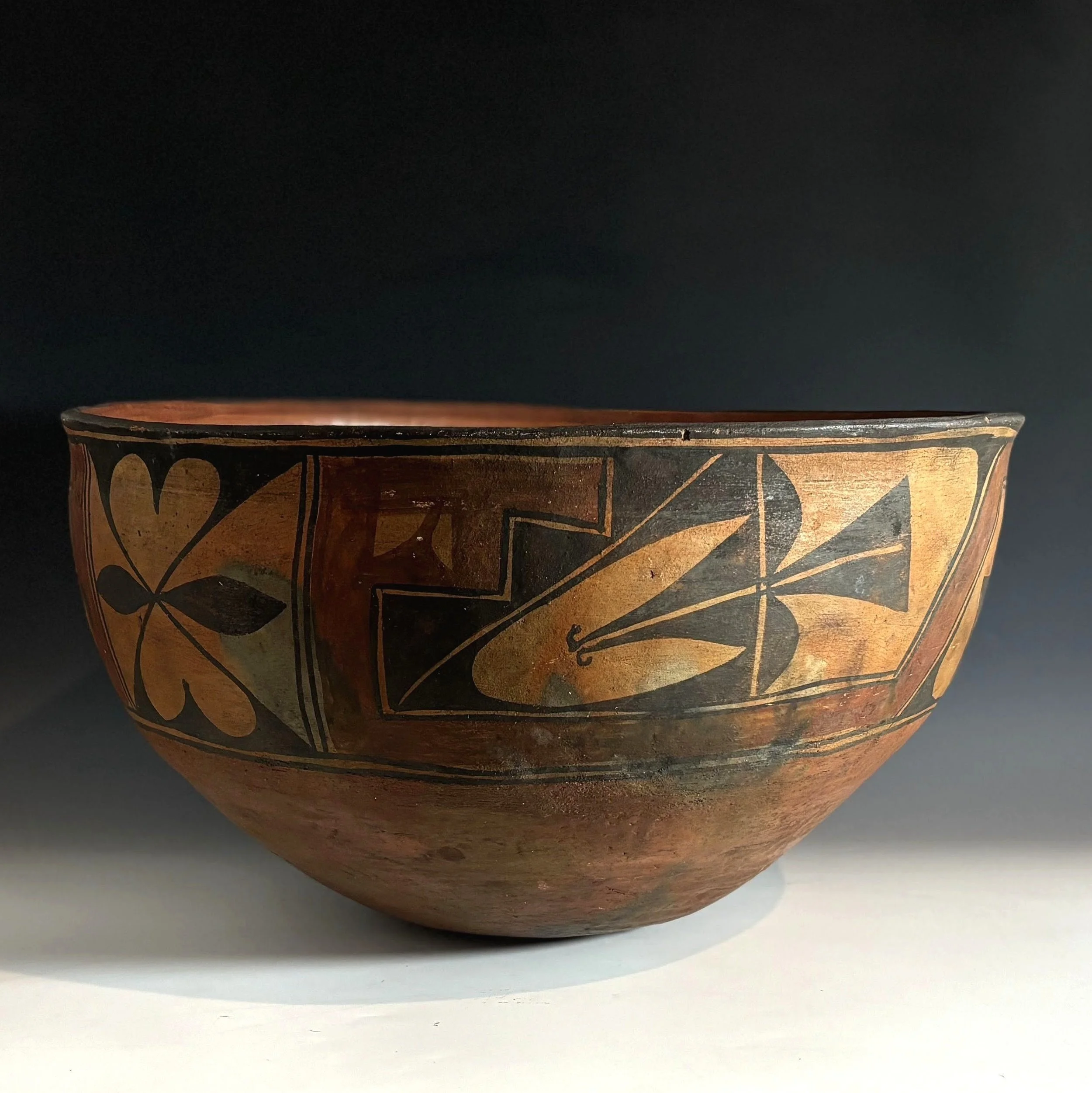 Vintage New Mexican Pueblo, Navajo Pottery & Ceramic Art at Kimosabé, Taos