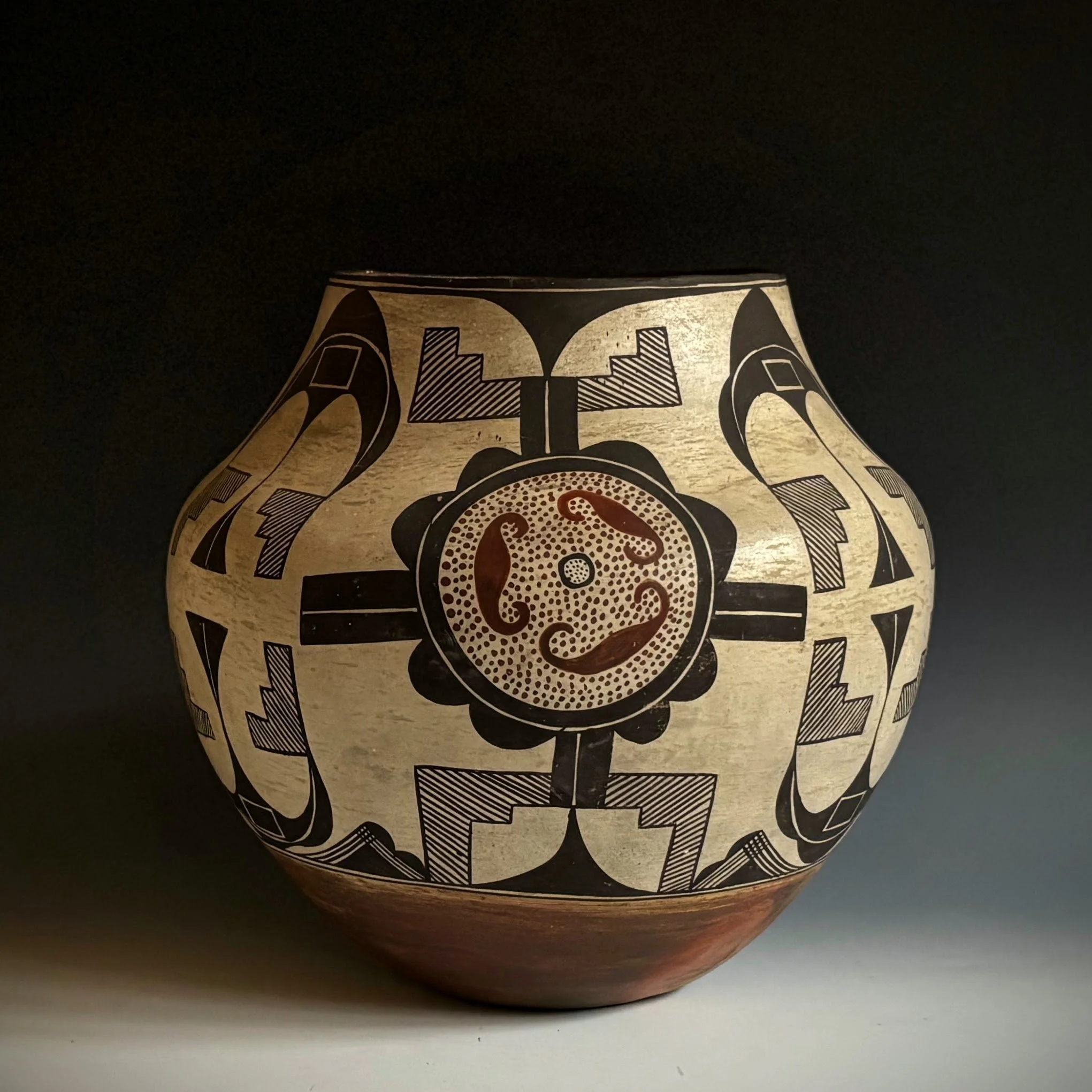 Vintage New Mexican Pueblo, Navajo Pottery & Ceramic Art at Kimosabé, Taos