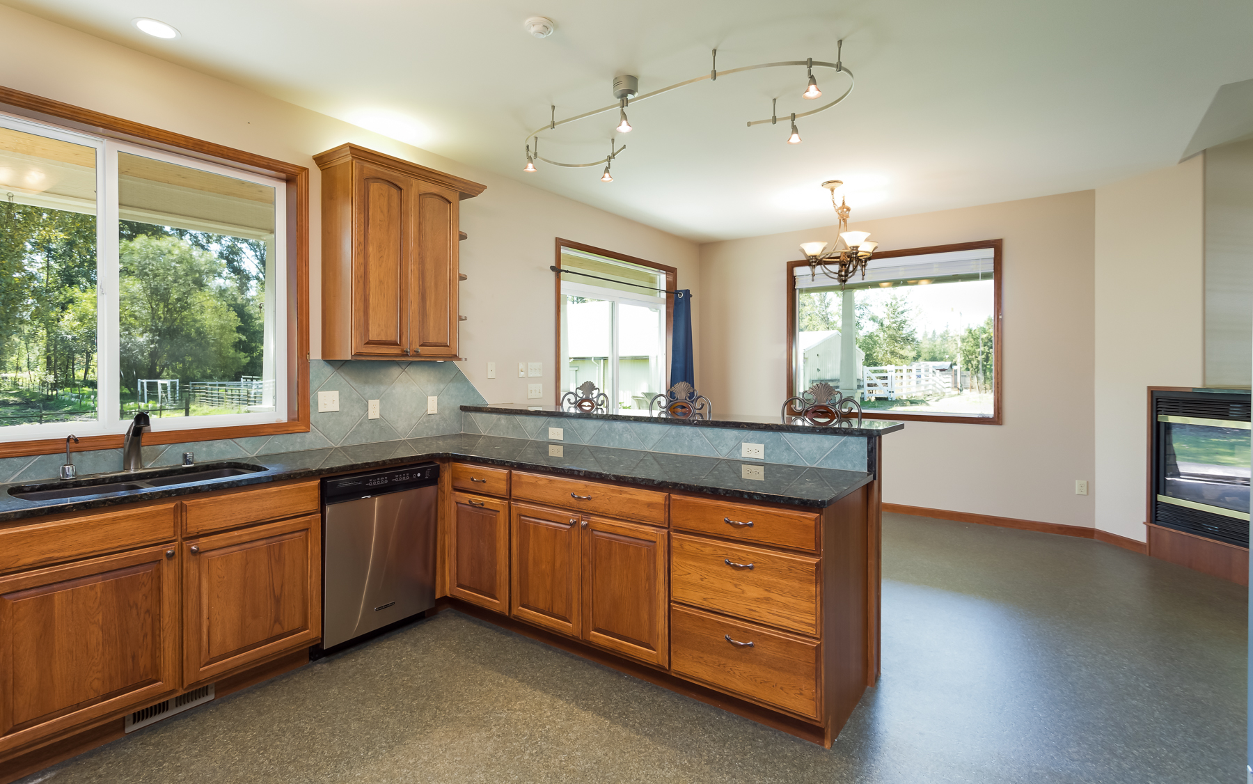 026 - 2049 Harksell Rd.jpg