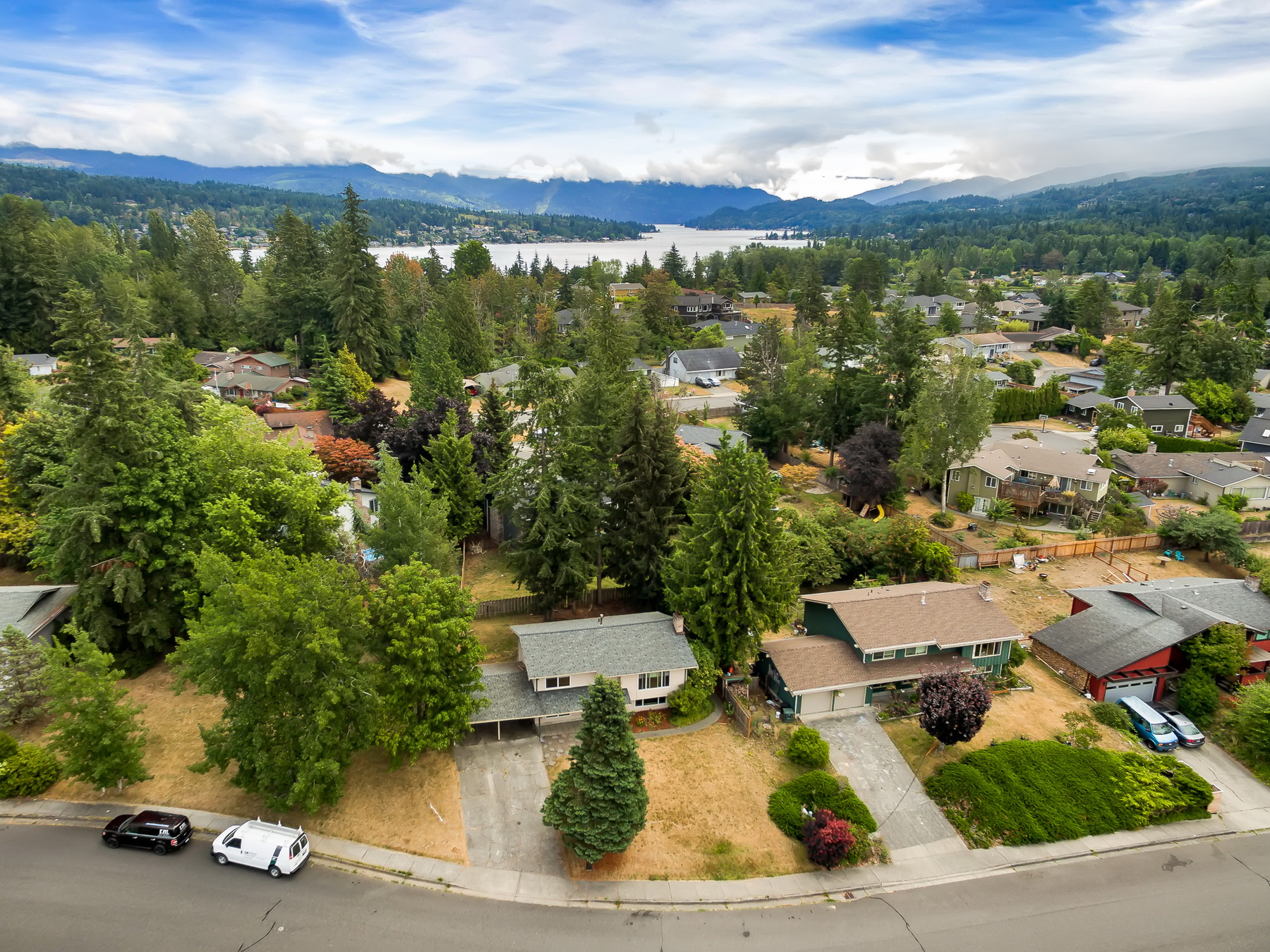 007_2724_W_Crestline.jpg