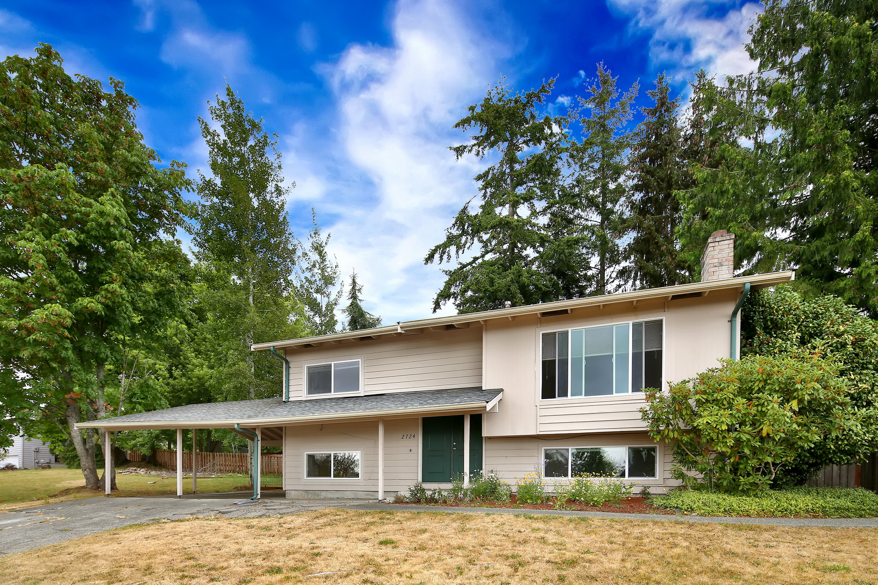 021_2724_W_Crestline.jpg