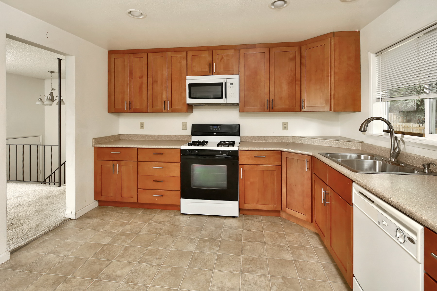 033_2724_W_Crestline.jpg
