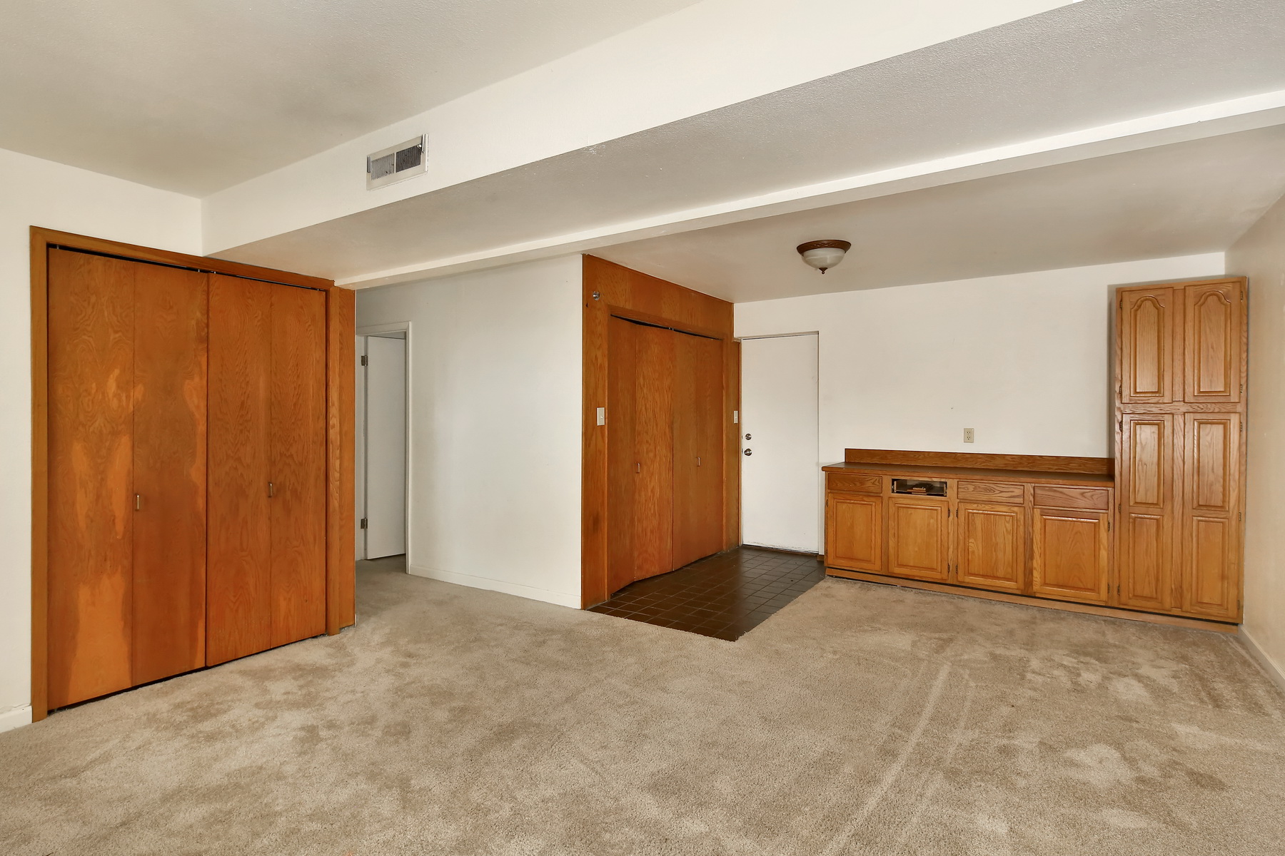 041_2724_W_Crestline.jpg