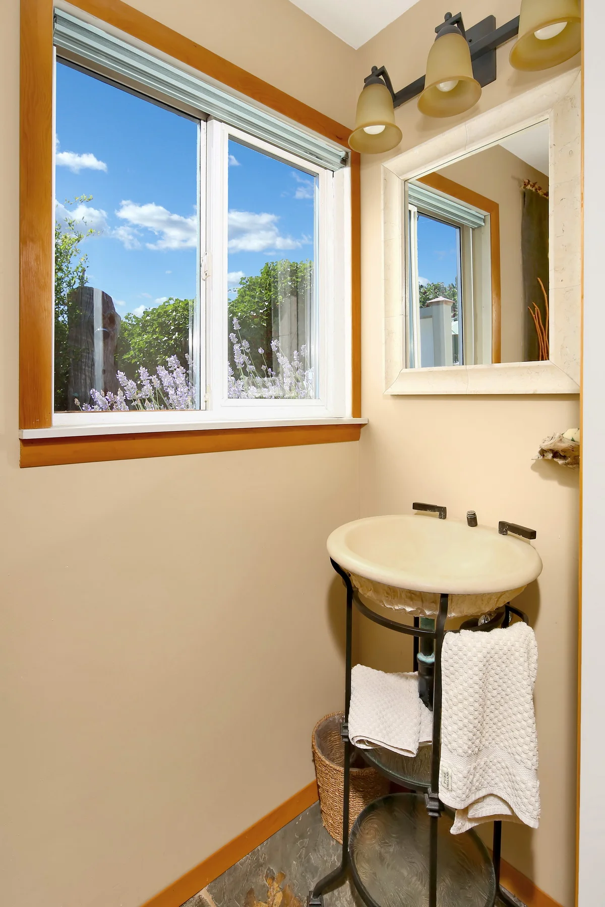 012a_2562_LummiView_Interiors.jpg