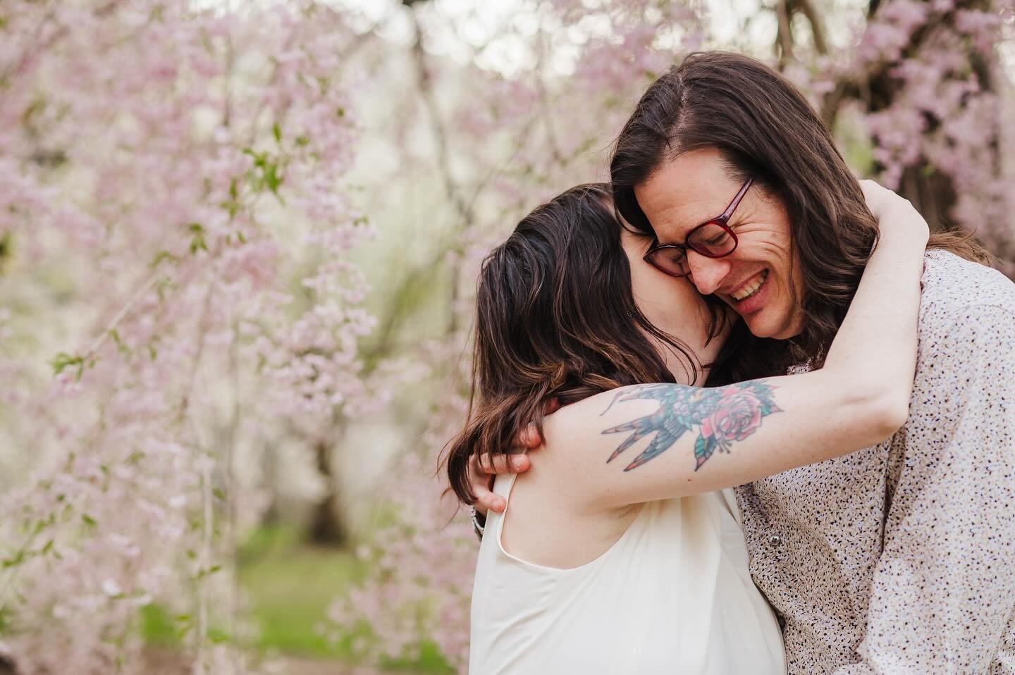 Really holding on to this extra long blossom season. 🌸

#perrivanderclockphoto #bostonphotographer #bostonengagementphotographer #bostonqueerphotographer #bostonlgbtqphotographer #queerphotographer #lgbtqphotographer #arnoldarboretum #jpphotographer