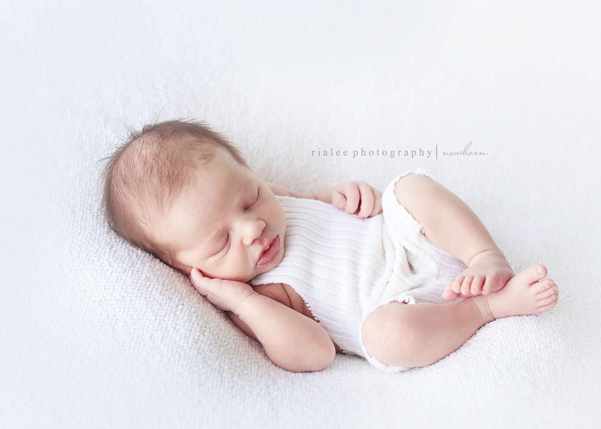 newbornphotographyfargond.jpg