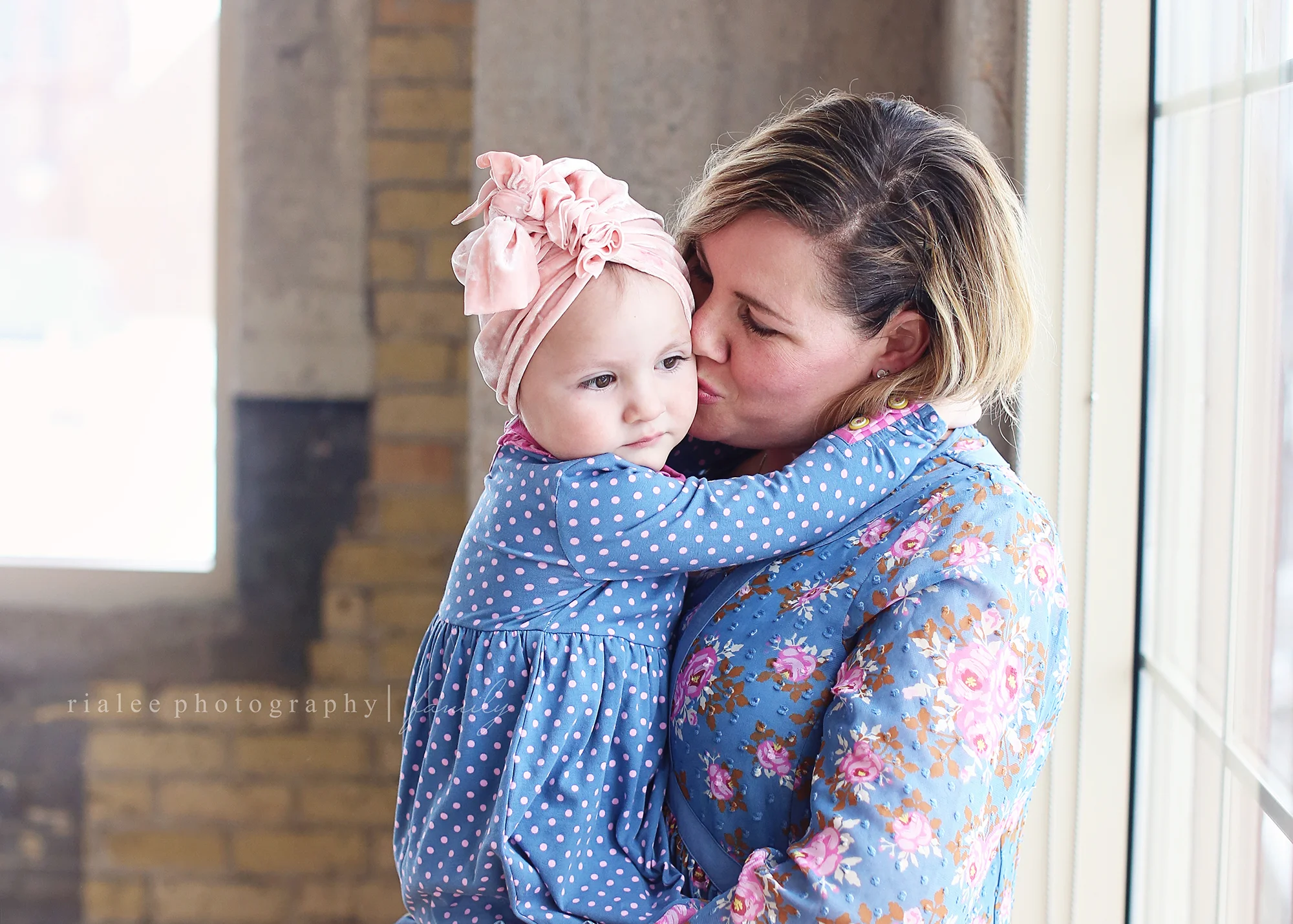 momandbabyphotosfargo.jpg