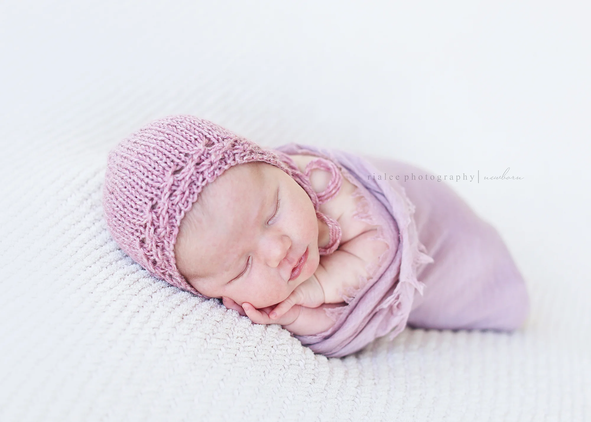 fargonewbornphotographer.jpg
