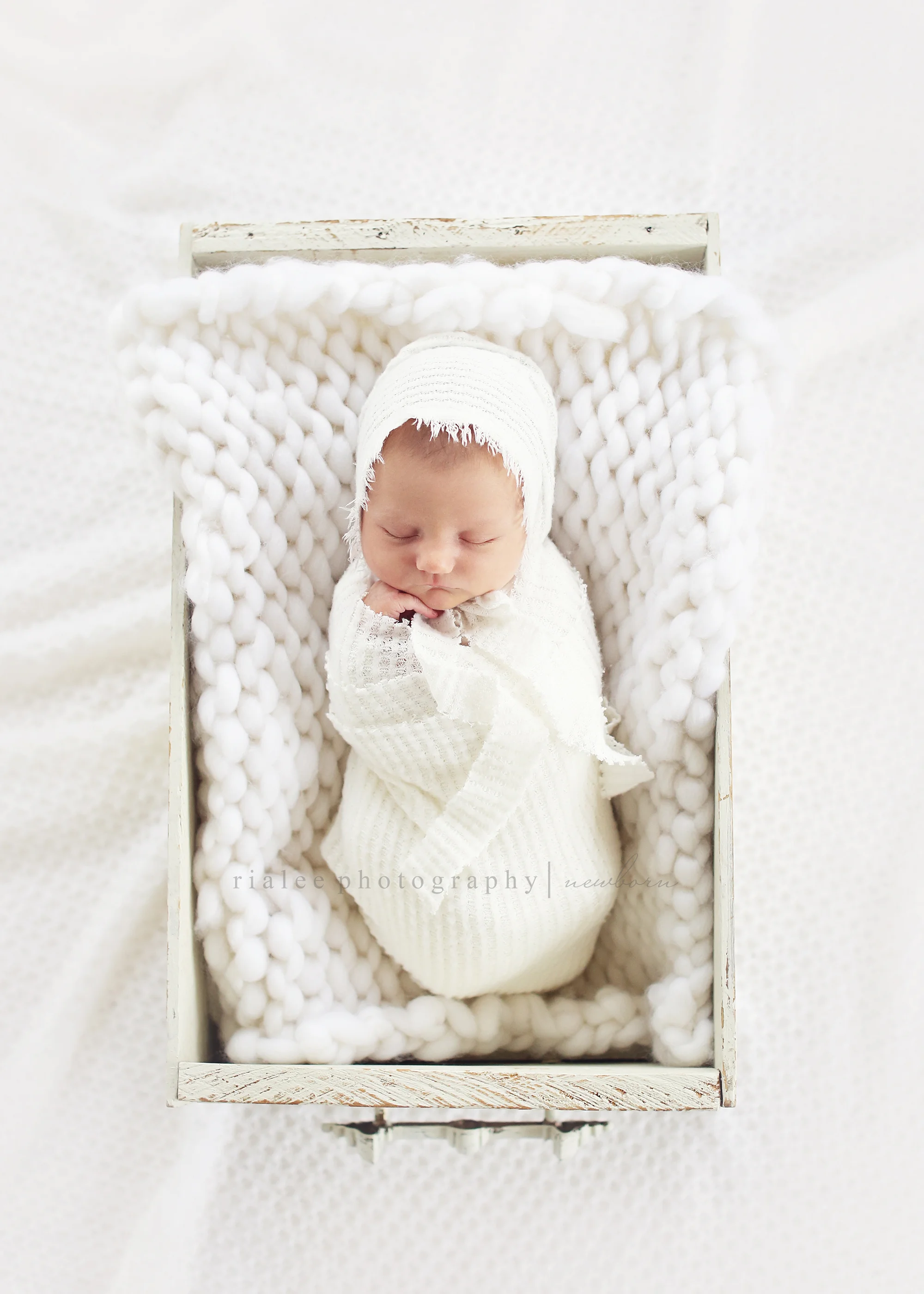 fargonewbornphotographer.jpg
