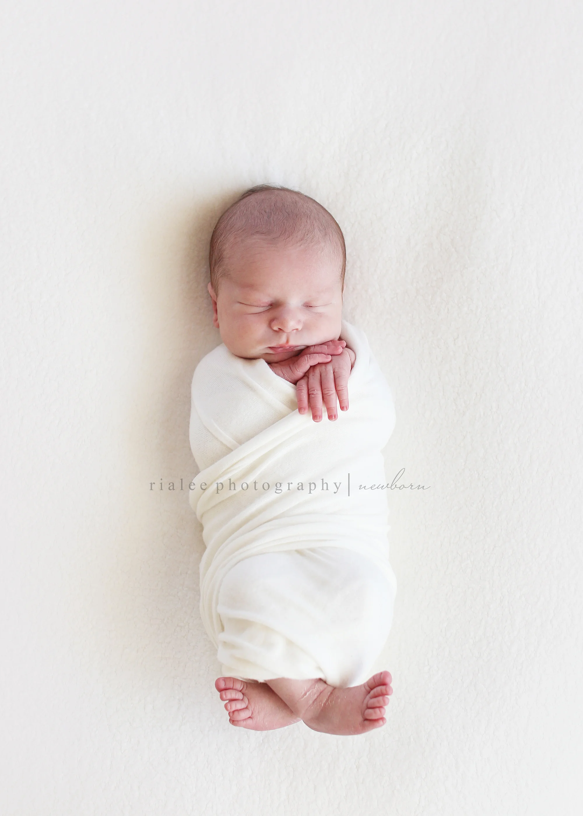 fargonewbornphotographer.jpg