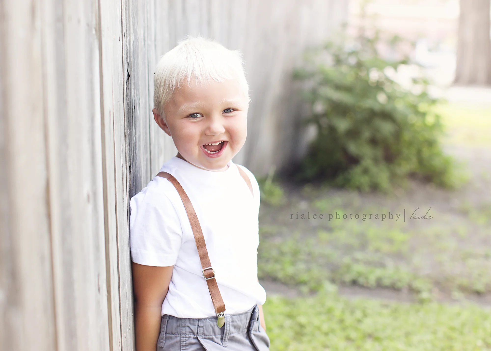 kidsphotographersinfargo.jpg