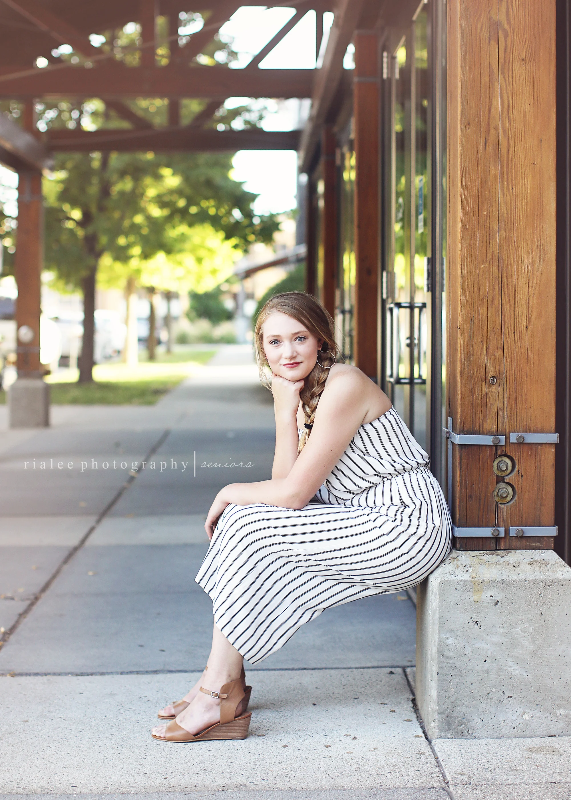 moorheadseniorphotos.jpg