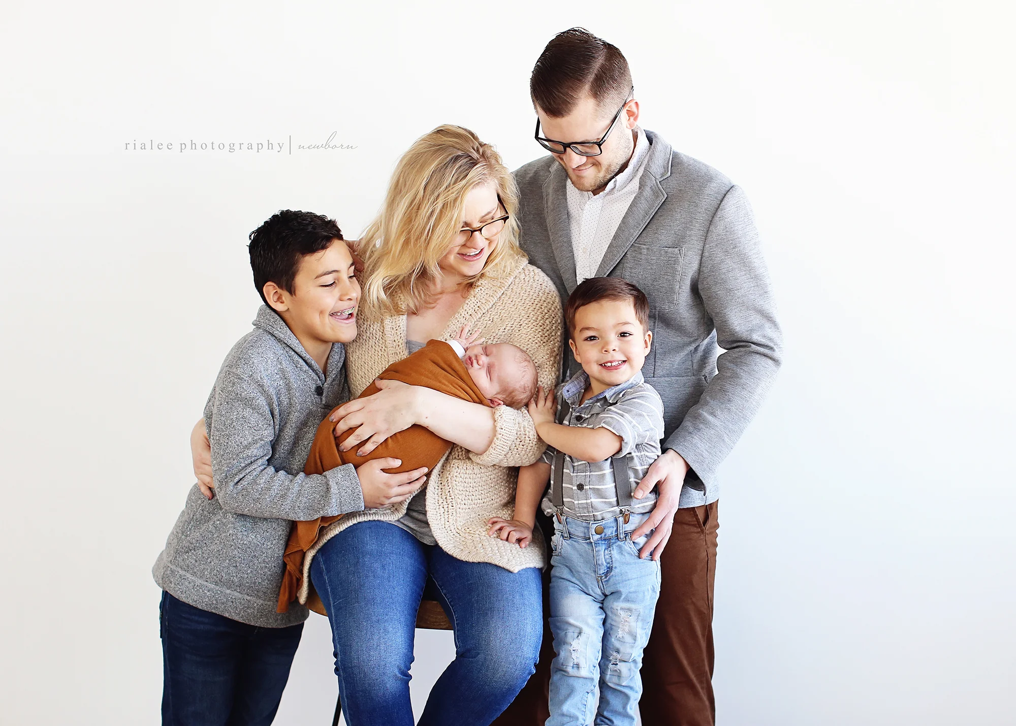 familyphotographerfargond.jpg