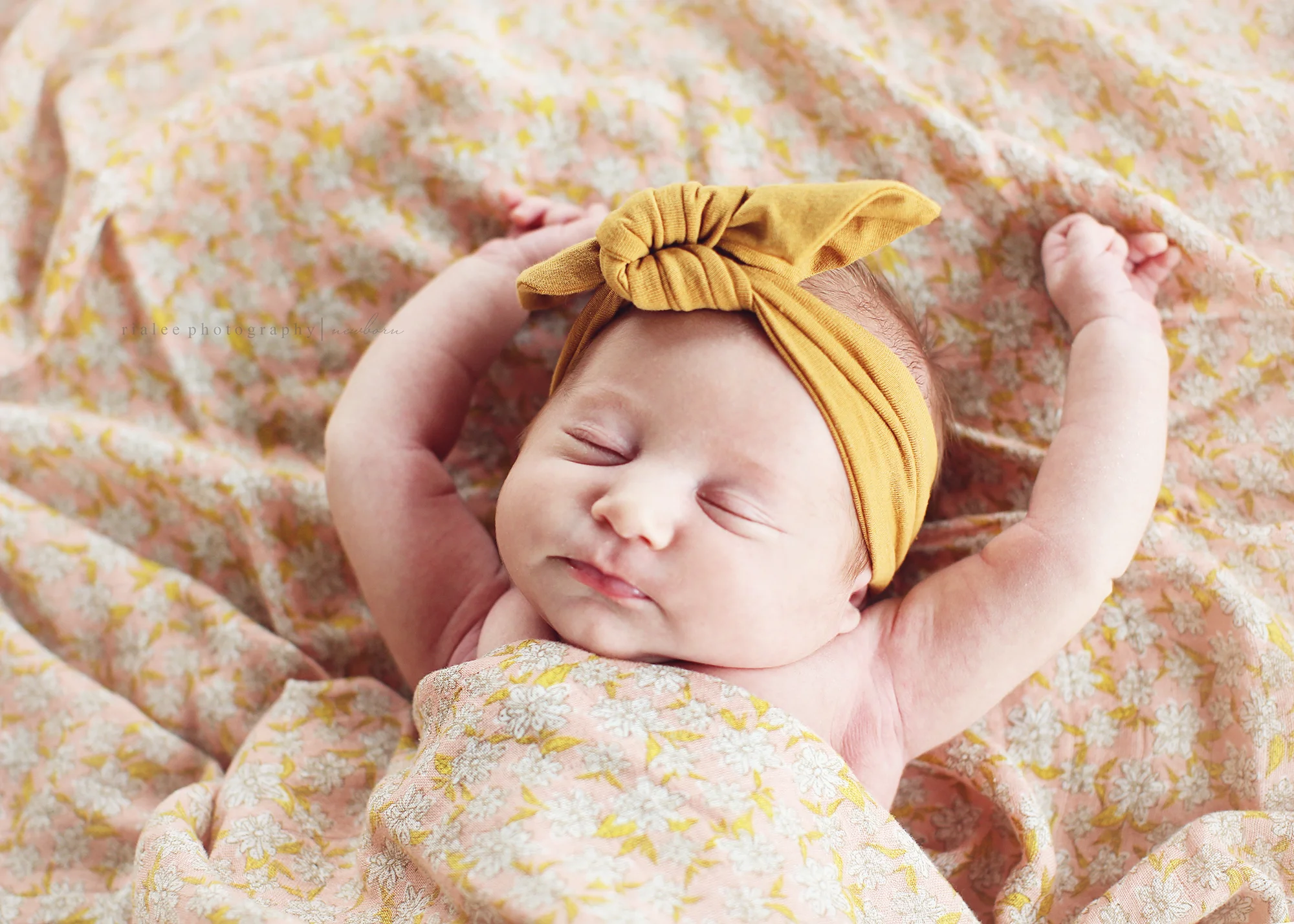modernnewbornphotosfargond.jpg
