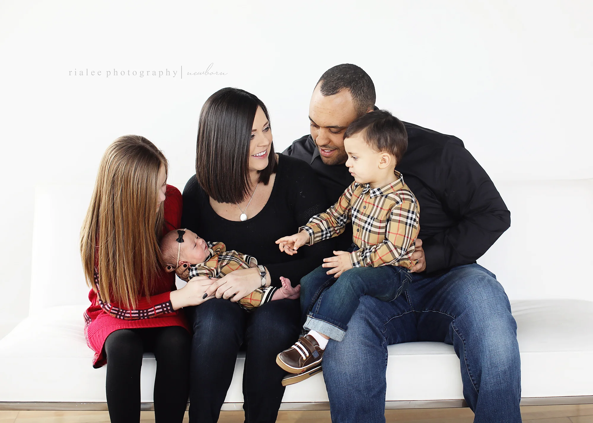 familynewbornphotographersfargo.jpg