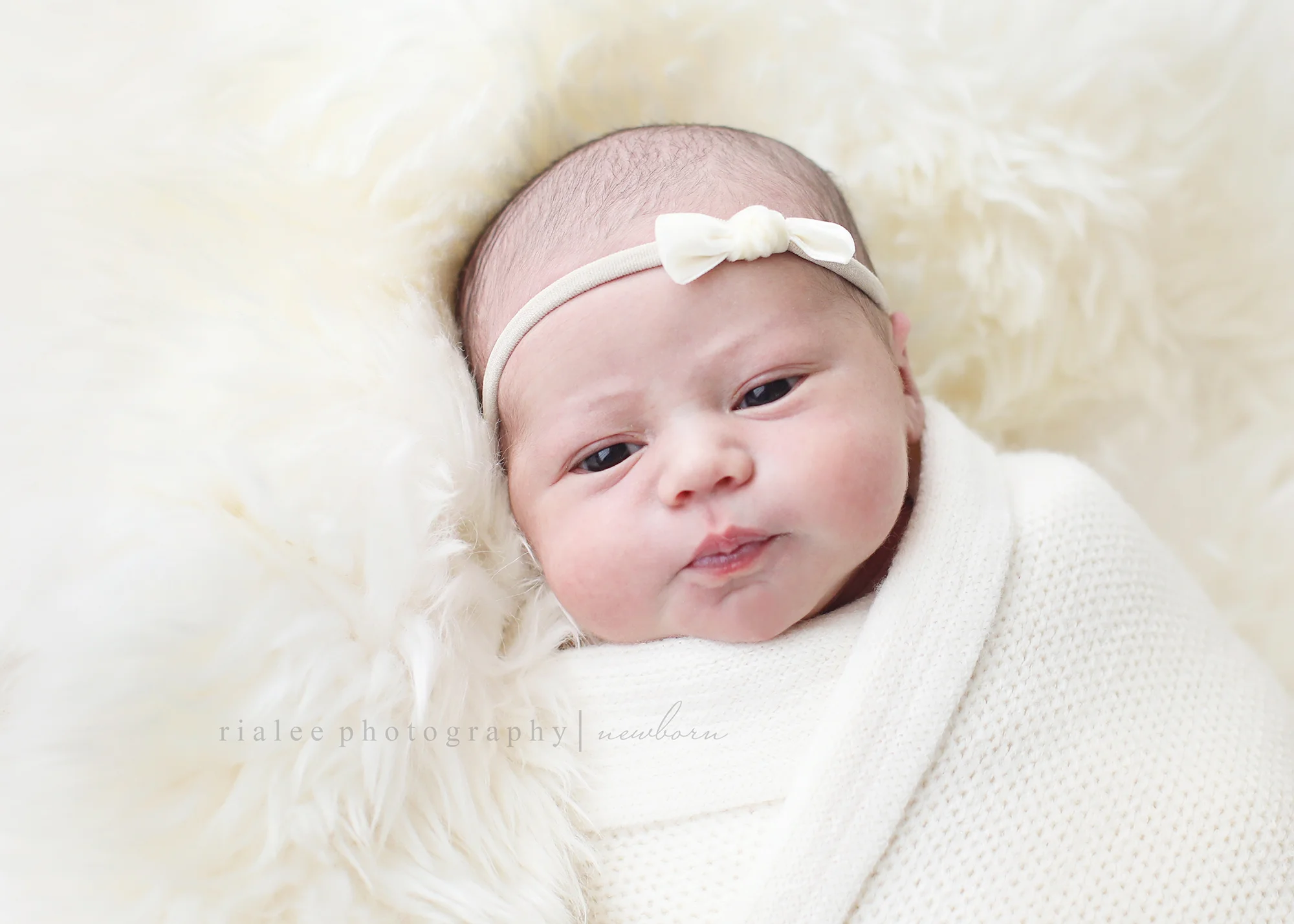 bestbabyphotographersfargond.jpg