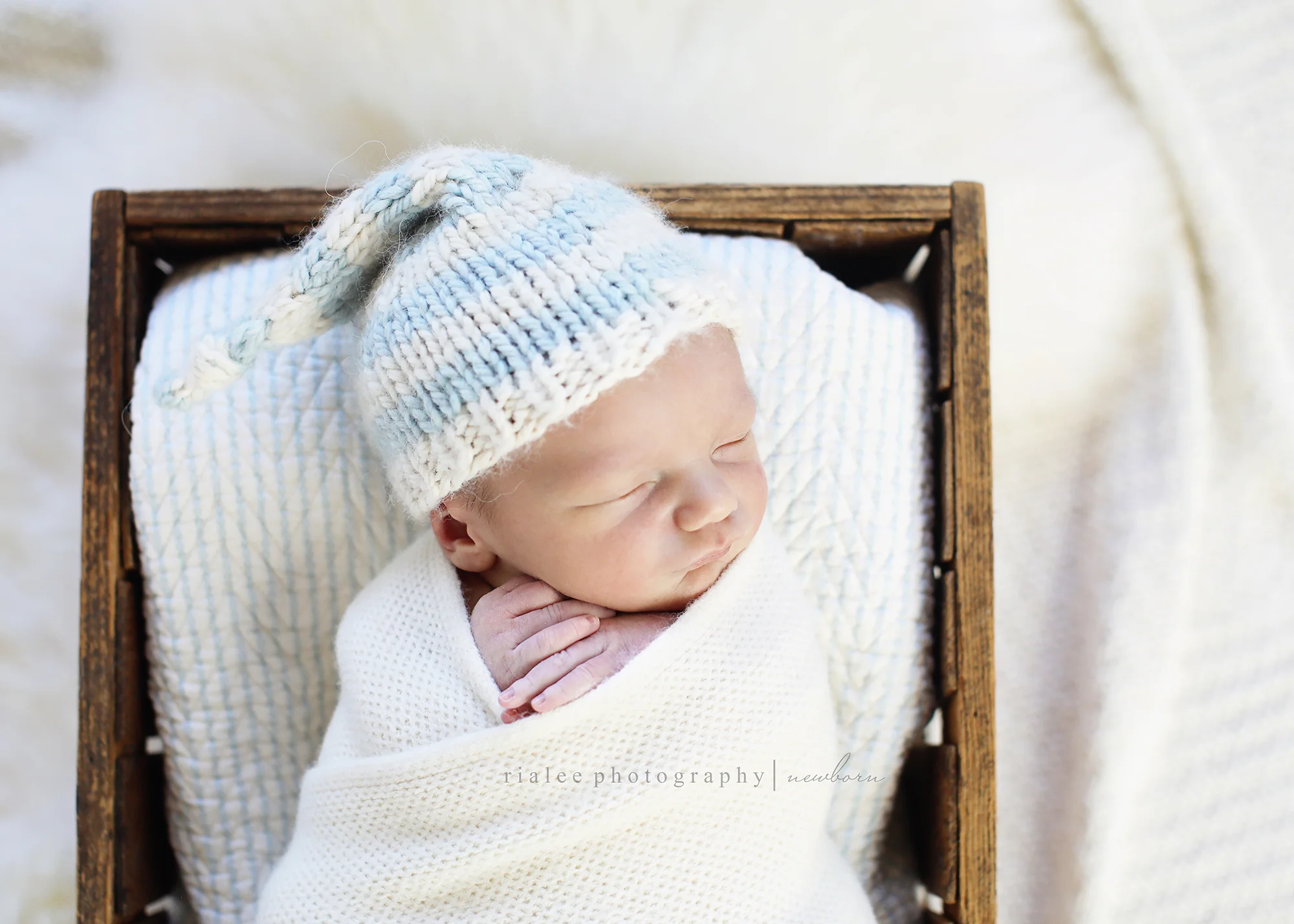newbornphotographerfargo.jpg