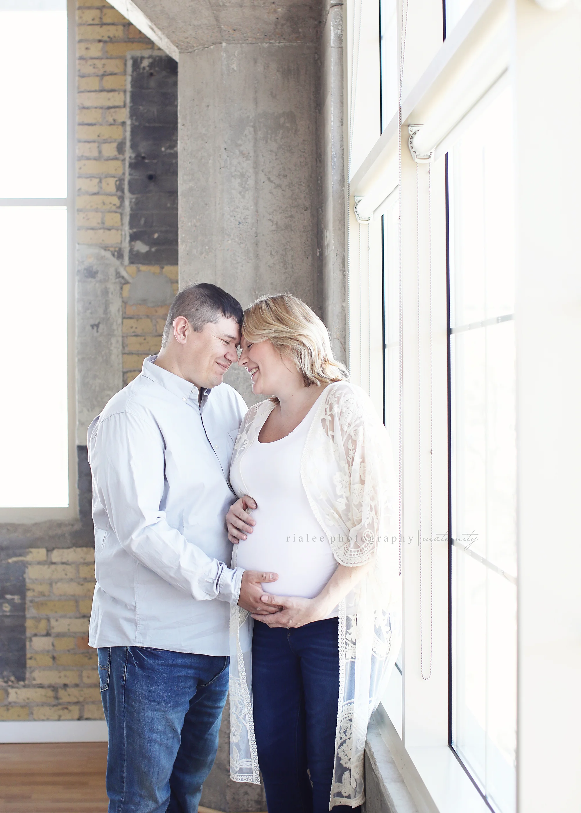 maternitypregnancyphotosfargond.jpg