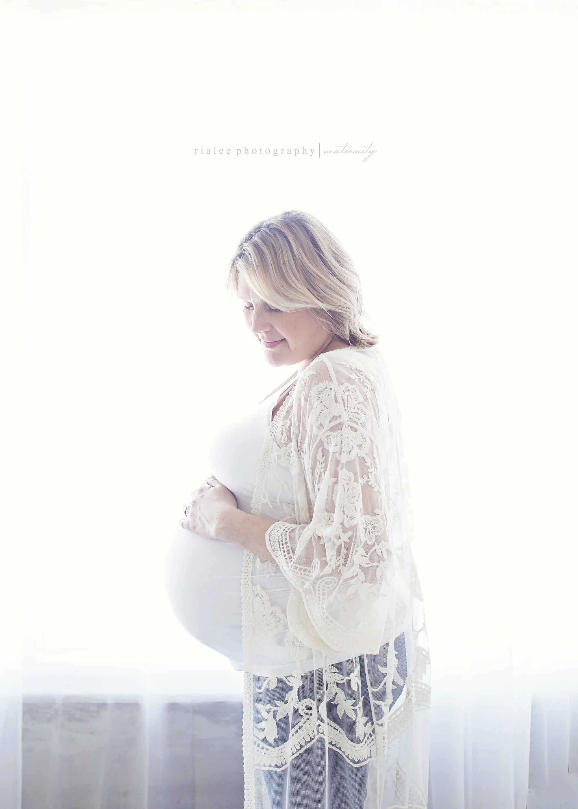 bestmaternityphotographersfargo.jpg