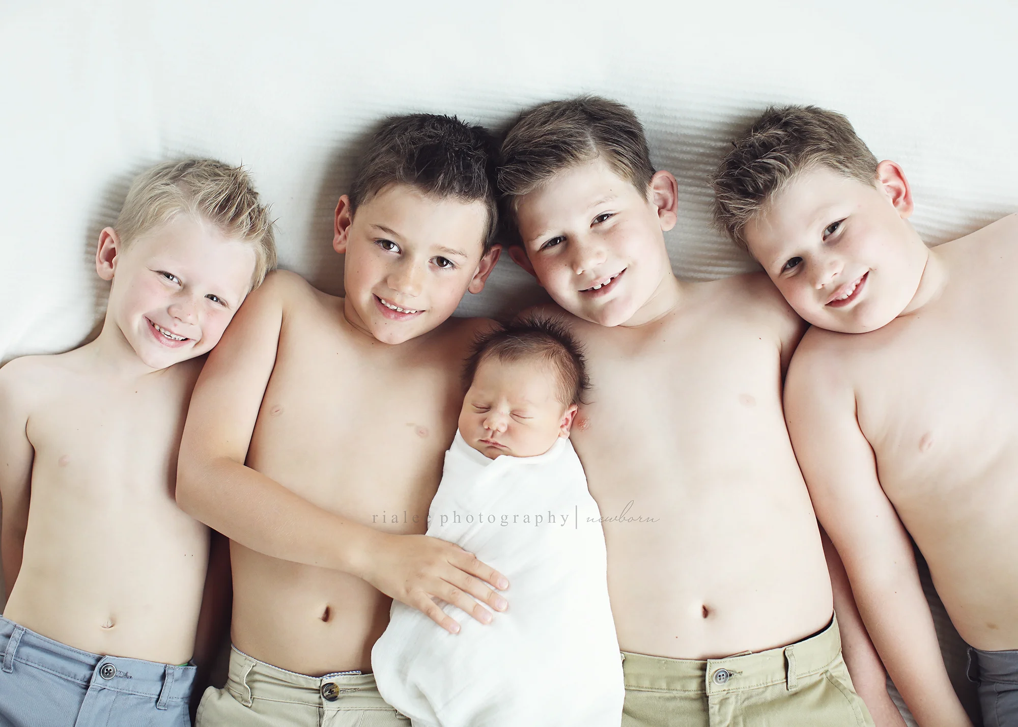 bestnewbornphotographersfargo.jpg