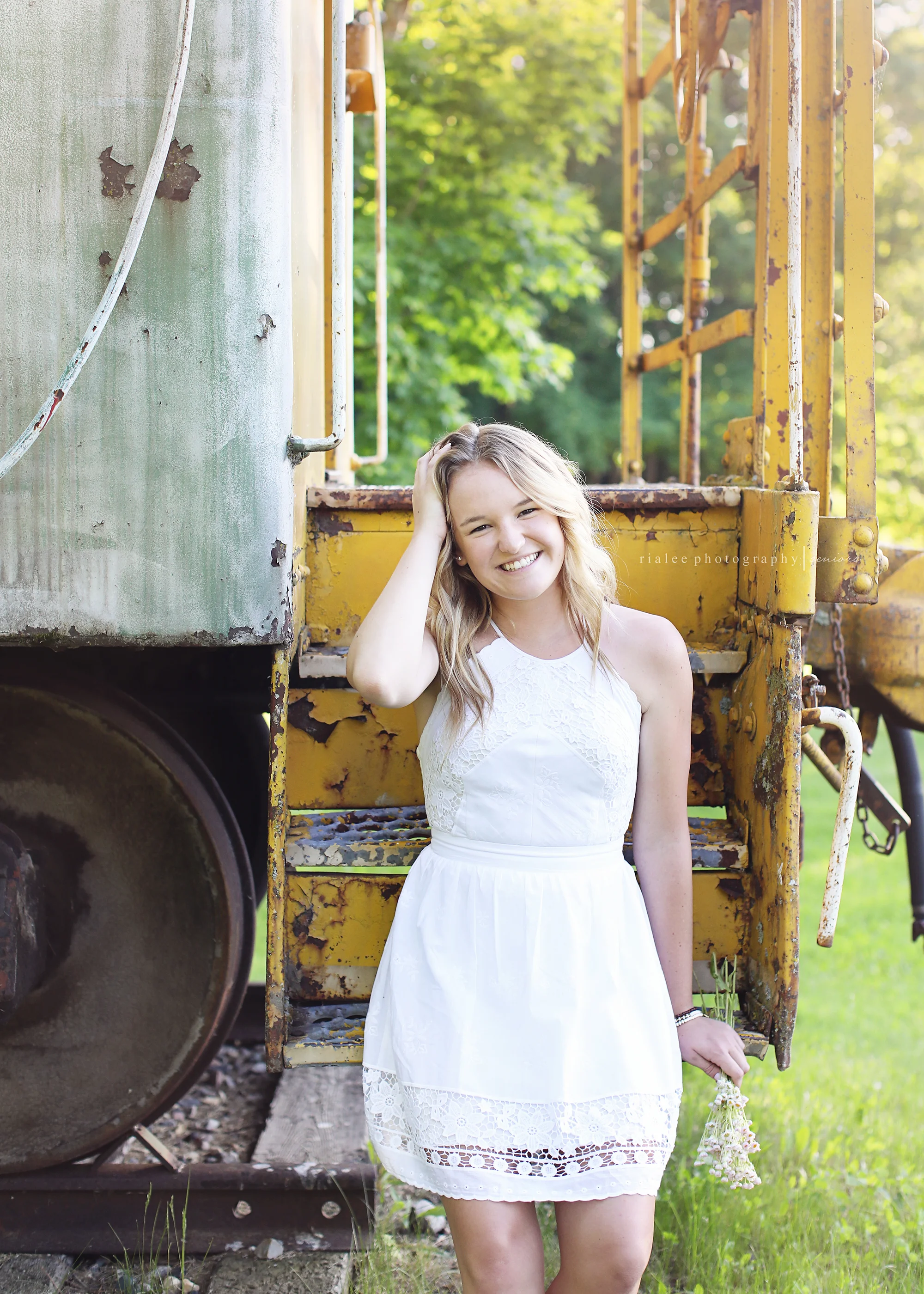 bestseniorphotographersfargo.jpg