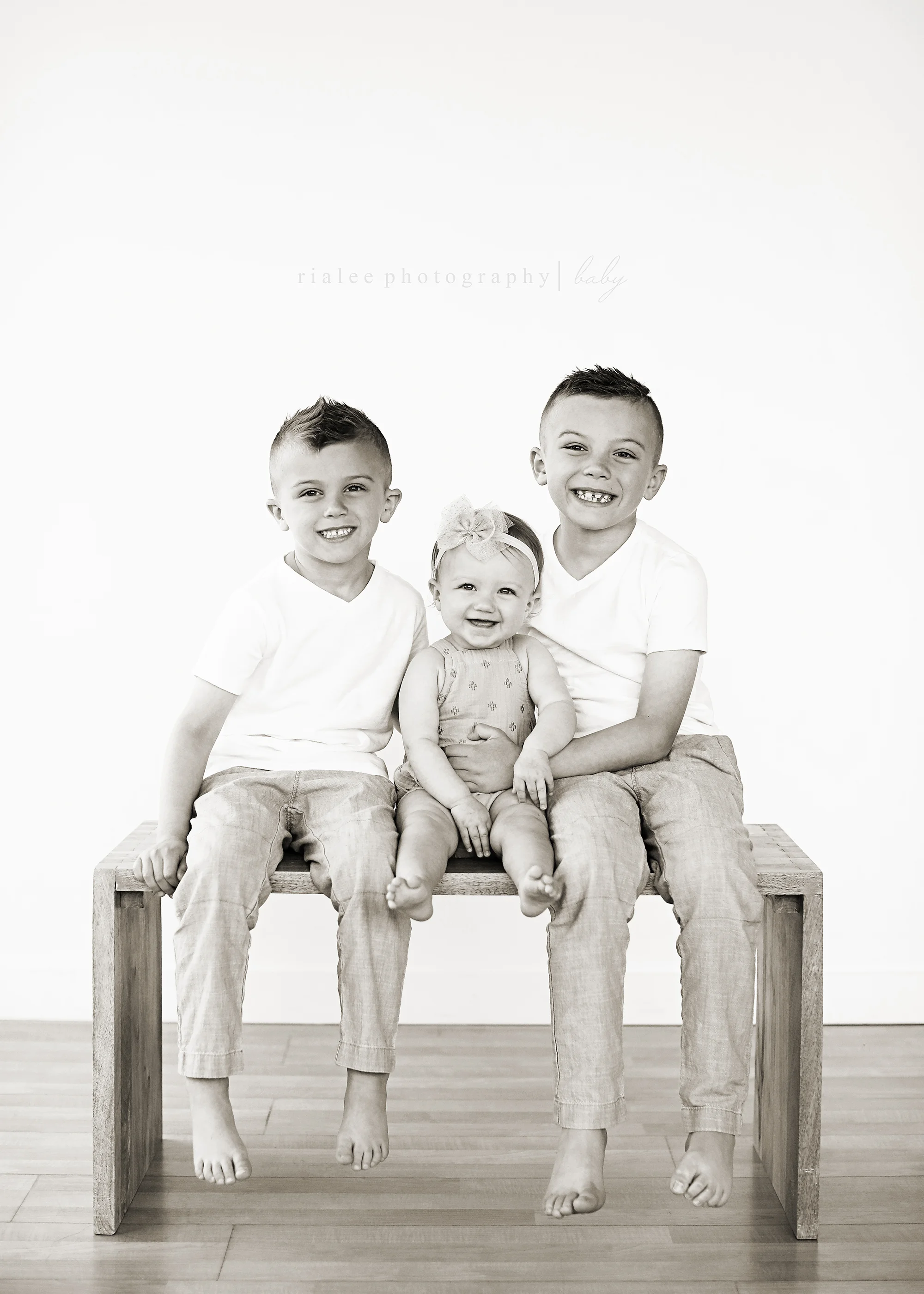 kidsphotographersfargond.jpg