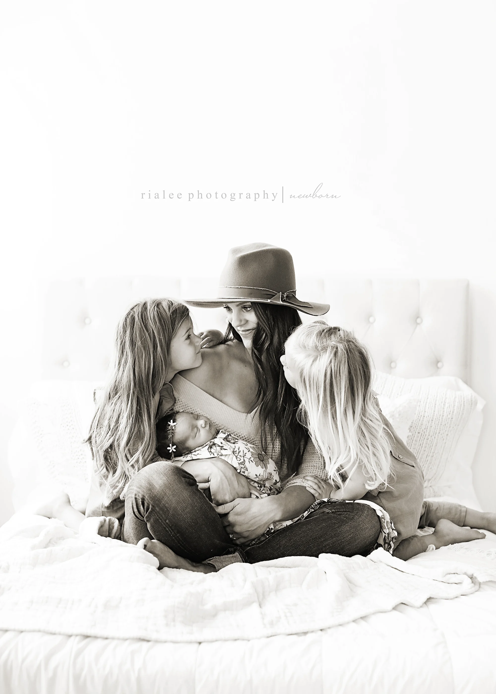 newbornfamilyphotos.jpg