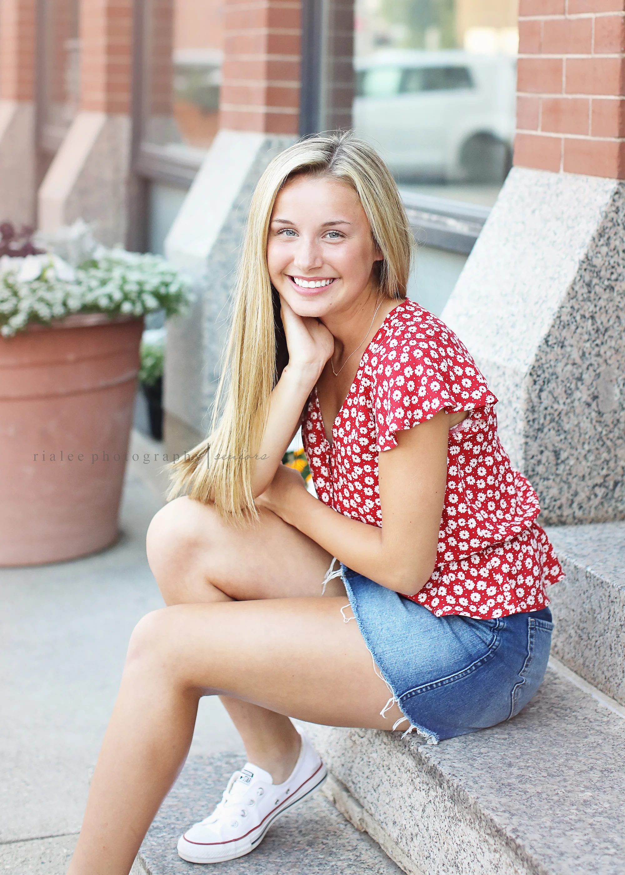 seniorphotographersfargo.jpg