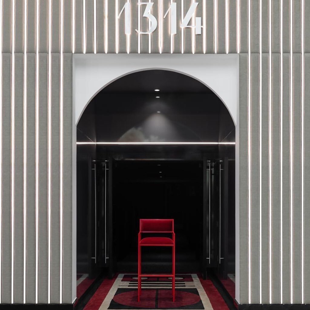 Our signature designs in this bold monochrome and red theme, featured @voxcinemas VIP Theatre Lounge. 

Photo: @nateleecocks