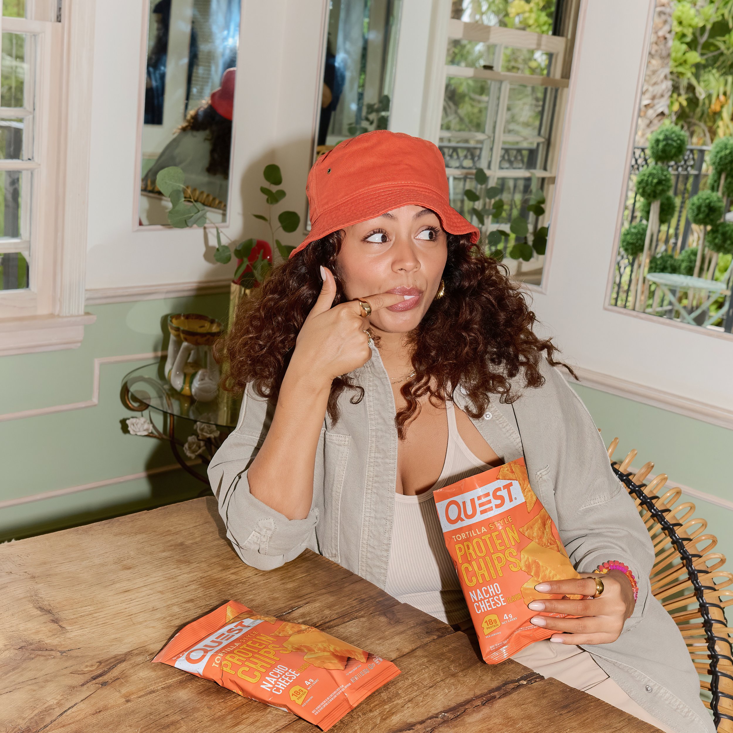 QN_USA_Life Style_Protein Chips_Tortilla_NC_ZOEY_1x1_1000.jpg