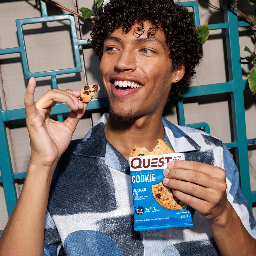15175_QN_USA_Photo_Lifestyle_CCC_Jaiden Anthony_1080x1080_240910_IF_SimplyGoodFoods_QuestChocolateChipProteinCookie_JaidenAnthony_2829-Enhanced-NR.jpg