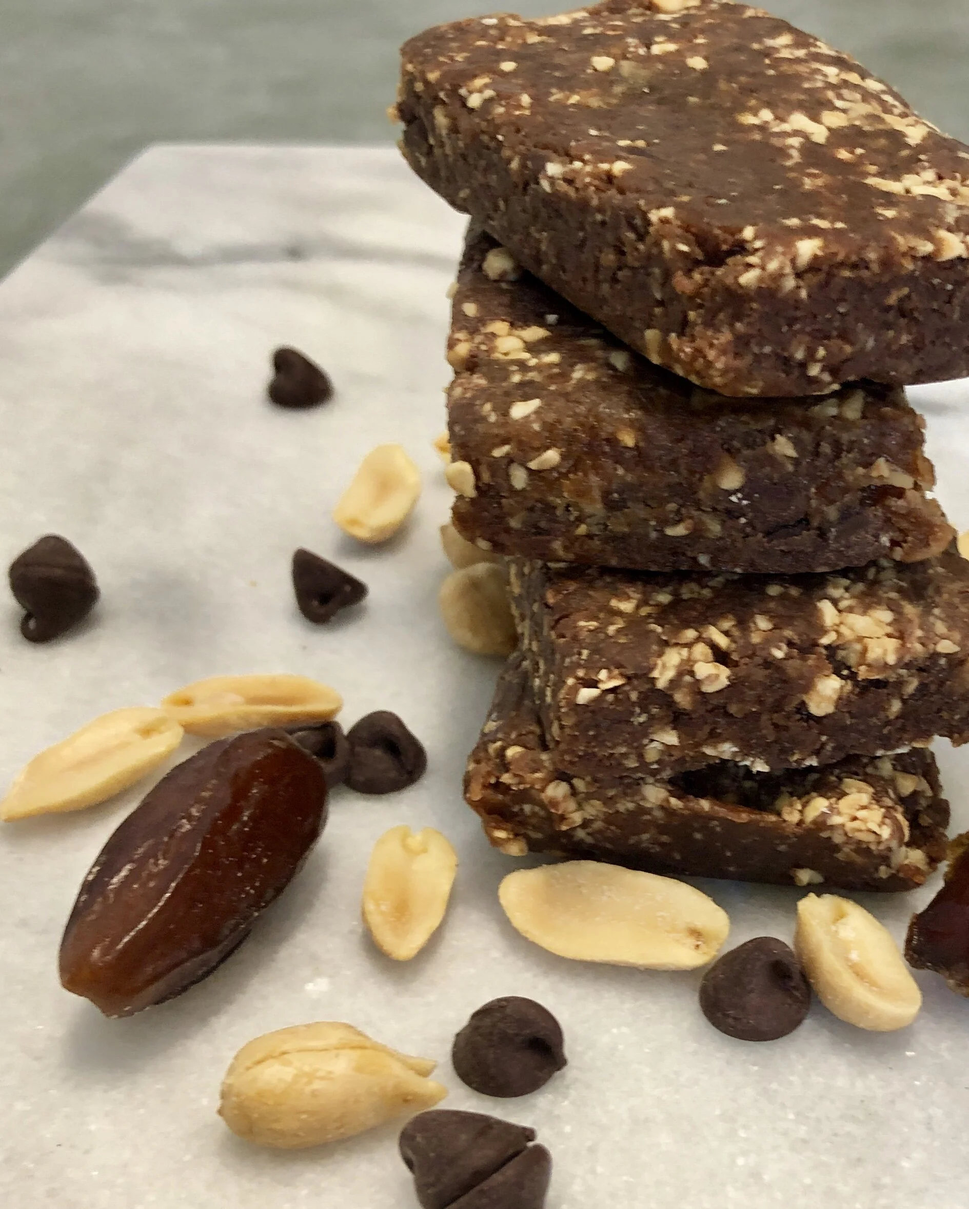 4ingredientchocolatepeanutenergybars.jpg