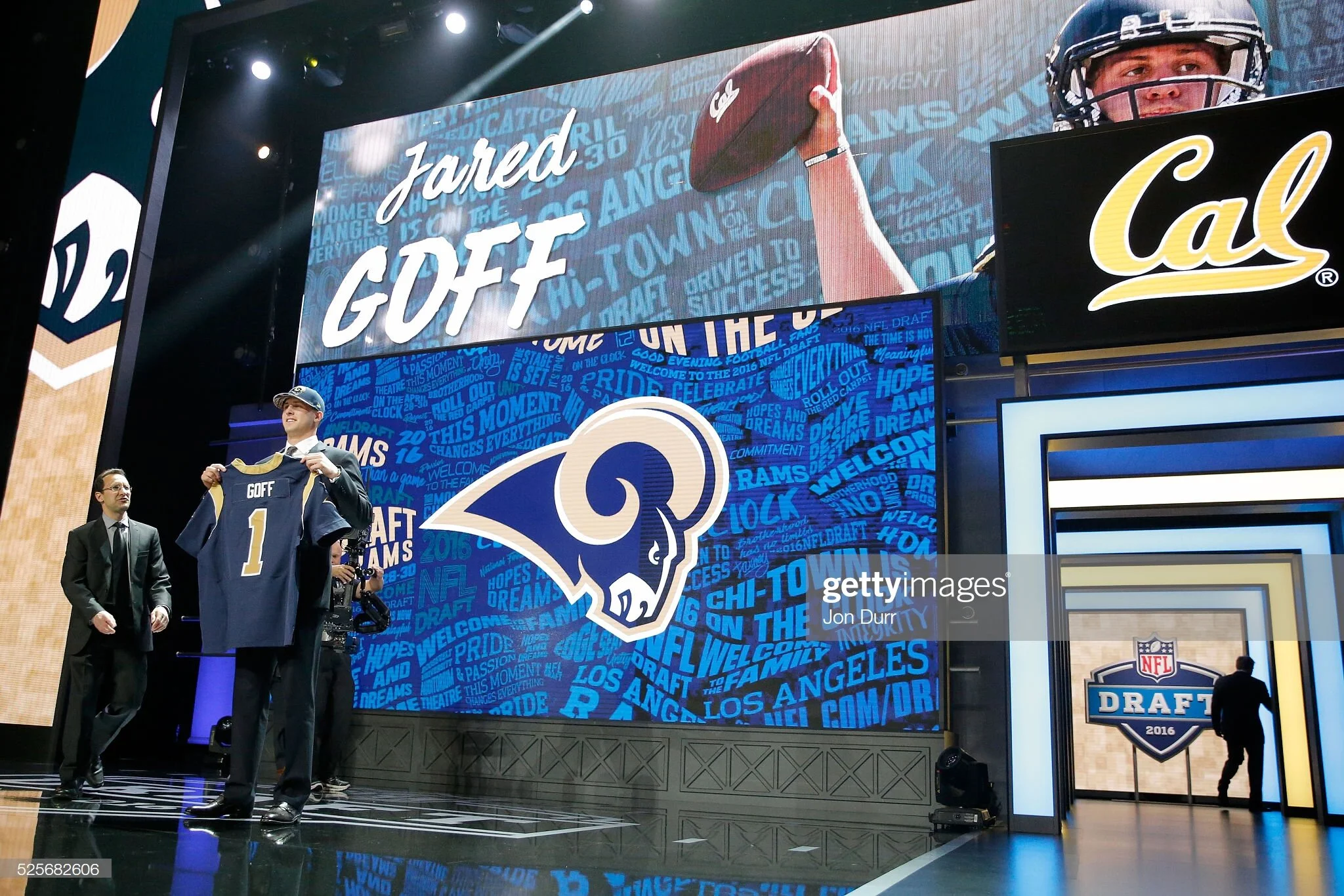 Draft Rewind: A new face at quarterback at the top of the 2016 first round